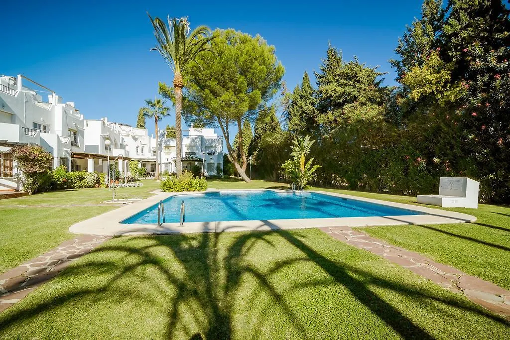 Apartment Se - Spacious Modern Townhouse In Nueva Andalucia Marbella