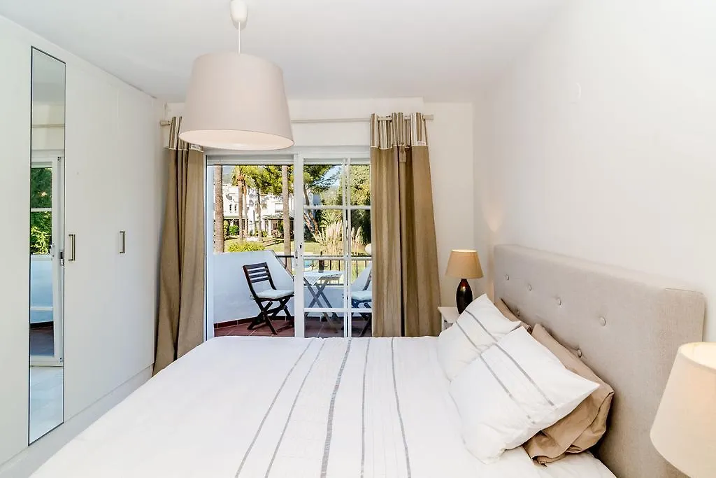 Se - Spacious Modern Townhouse In Nueva Andalucia 마르베야
