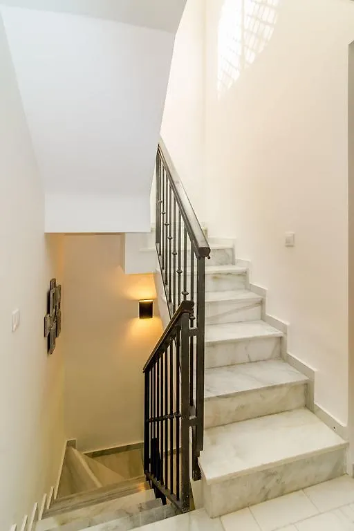 Se - Spacious Modern Townhouse In Nueva Andalucia 마르베야