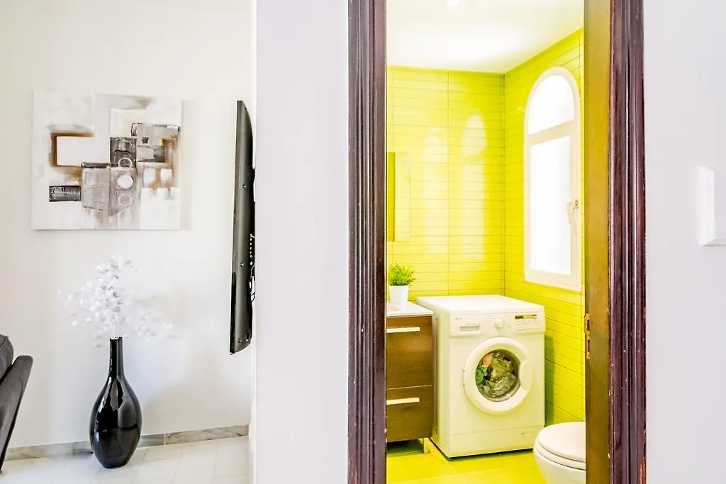 Se - Spacious Modern Townhouse In Nueva Andalucia 마르베야 아파트