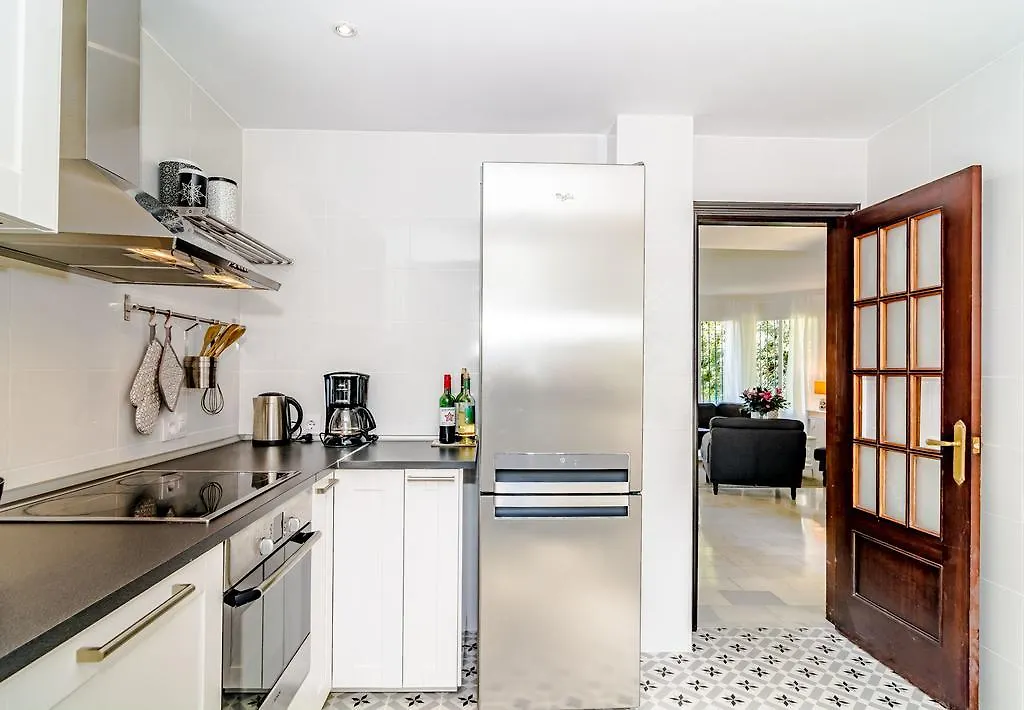 아파트 Se - Spacious Modern Townhouse In Nueva Andalucia 마르베야